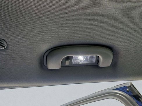 Used 2023 GMC Terrain SLE w/ Driver Convenience Package image 42