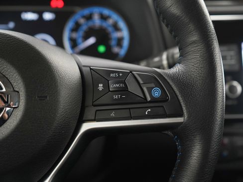Used 2018 Nissan Leaf SL w/ SL Technology Package FWD image 28