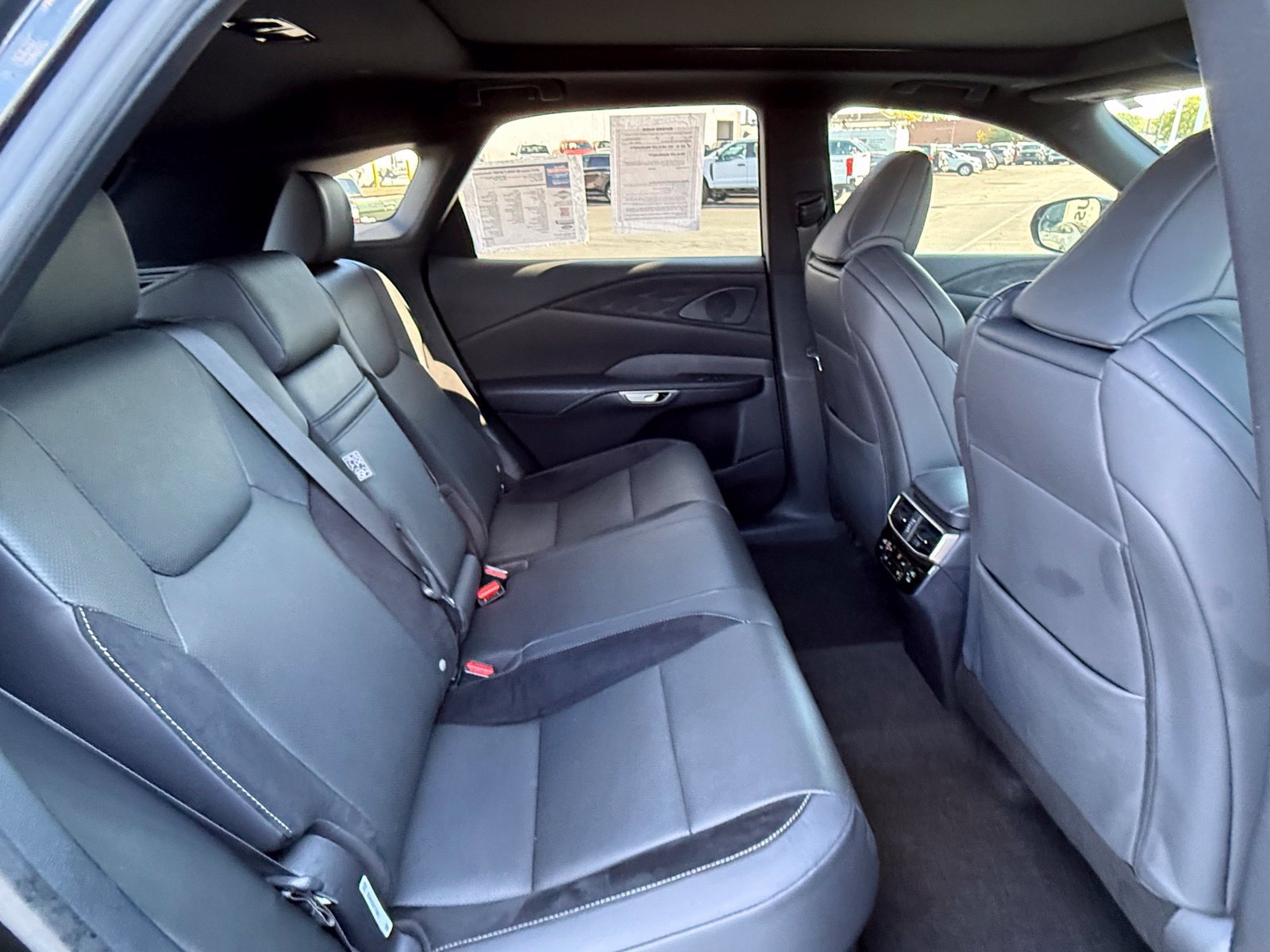 Used 2023 Lexus RX 500h F Sport AWD/4WD image 16
