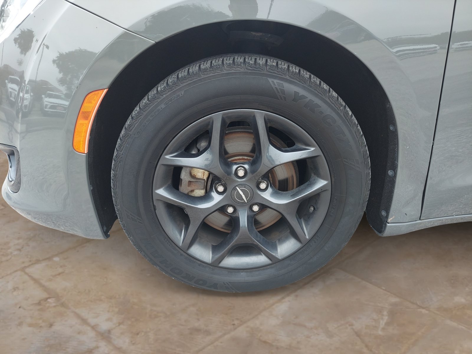 Used 2020 Chrysler Pacifica Limited w/ S Appearance Package FWD image 31
