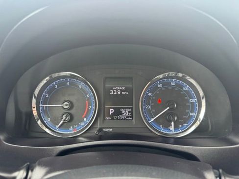 Used 2019 Toyota Corolla LE image 17