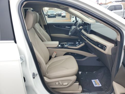 Certified 2022 Lincoln Nautilus Reserve image 9