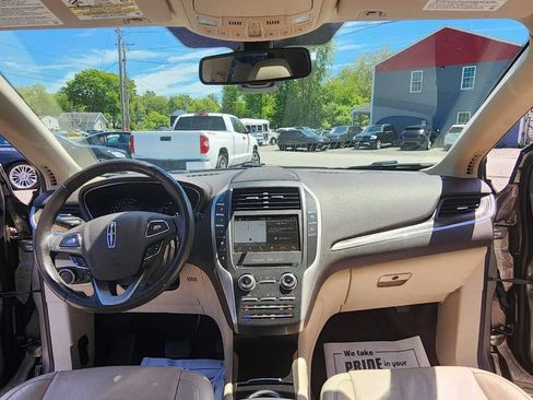 Used 2017 Lincoln MKC Reserve w/ Lincoln MKC Climate Package AWD/4WD image 16