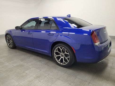 Used 2018 Chrysler 300 Touring w/ Sport Appearance Package image 3