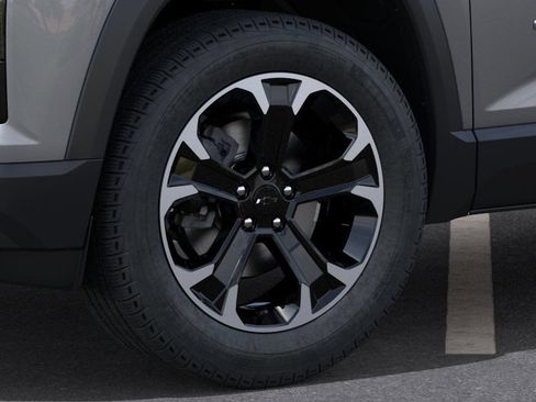 New 2026 Chevrolet Equinox LT w/ Convenience Package II FWD image 9