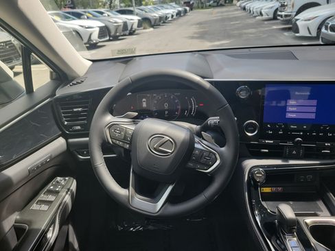 Certified 2025 Lexus NX 250 FWD w/ Accessory Package (K3) image 16