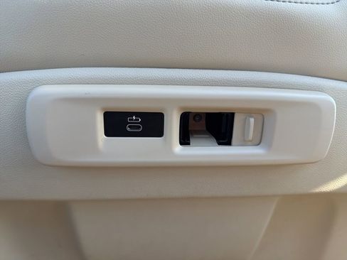 Used 2022 BMW X5 xDrive40i w/ Premium Package image 36