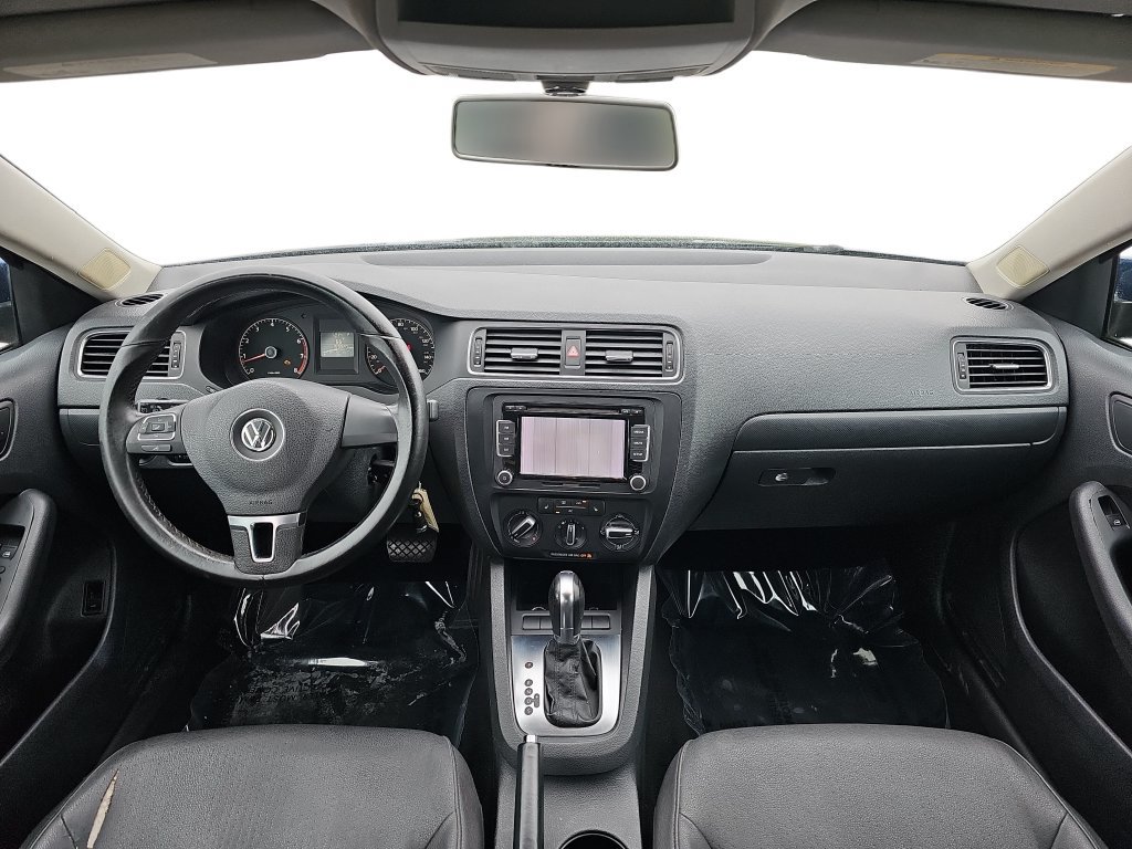 Used 2011 Volkswagen Jetta SE FWD image 13
