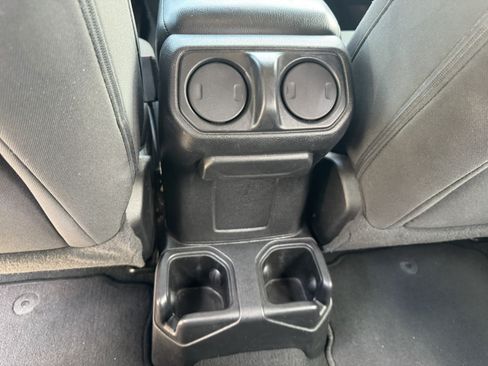 Used 2023 Jeep Wrangler Unlimited Sport AWD/4WD image 23