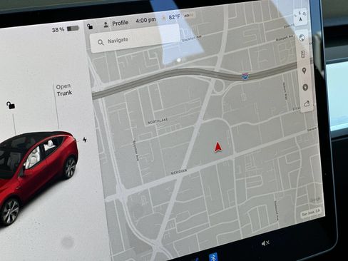 Used 2021 Tesla Model Y Long Range AWD/4WD image 19