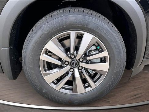 New 2026 Nissan Pathfinder SL image 12