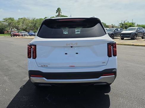 New 2026 Kia Sorento S AWD/4WD image 7