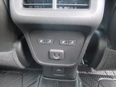 Used 2021 Chevrolet Equinox Premier image 15