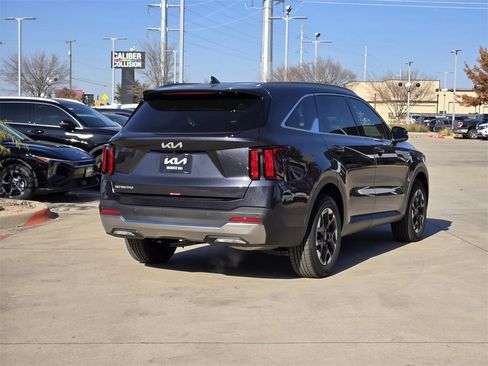 New 2026 Kia Sorento S image 8