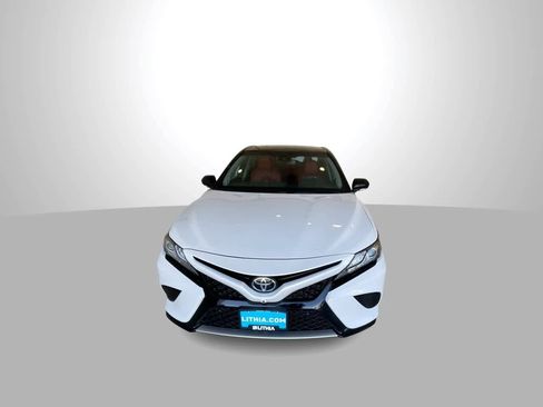 Used 2018 Toyota Camry XSE w/ Driver Assist Package FWD image 3