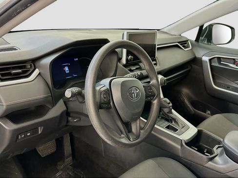 Used 2024 Toyota RAV4 XLE image 18