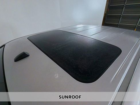 Used 2019 Nissan Frontier SL image 4