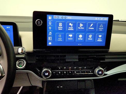 Used 2025 Honda Prologue EX image 17