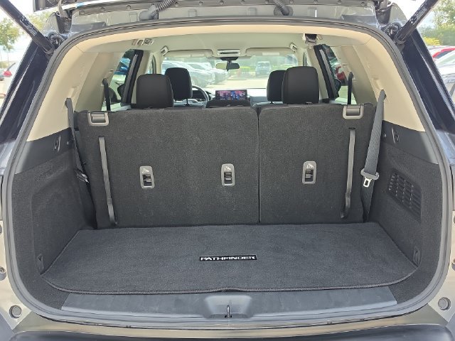 Used 2026 Nissan Pathfinder SV FWD image 10