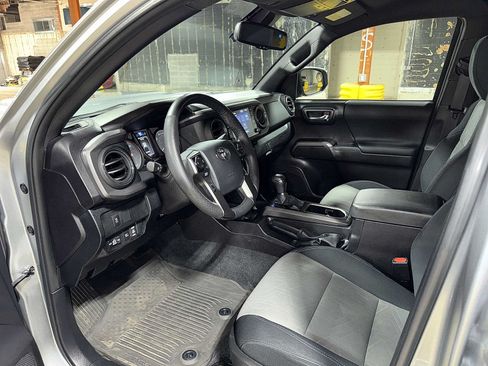 Used 2023 Toyota Tacoma TRD Sport w/ Black Out Package (TMS) AWD/4WD image 28
