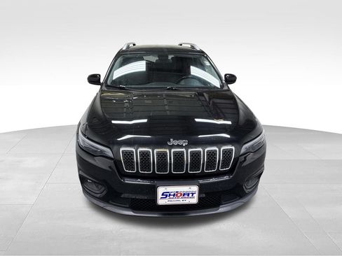 Used 2019 Jeep Cherokee Latitude Plus FWD image 2