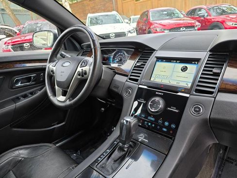 Used 2017 Ford Taurus Limited image 13