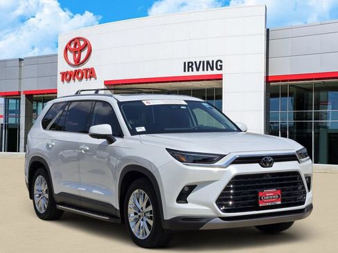 Certified 2026 Toyota Grand Highlander AWD image 2