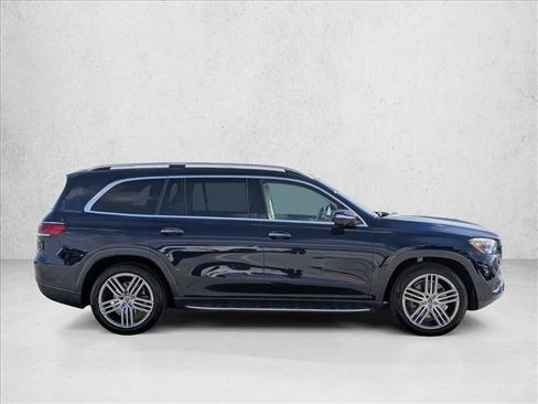 Certified 2022 Mercedes-Benz GLS 450 4MATIC image 4