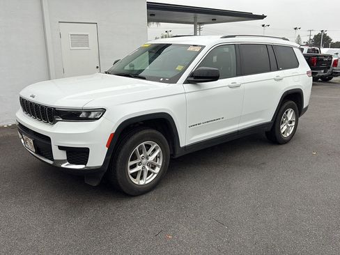 Used 2023 Jeep Grand Cherokee L Laredo image 1