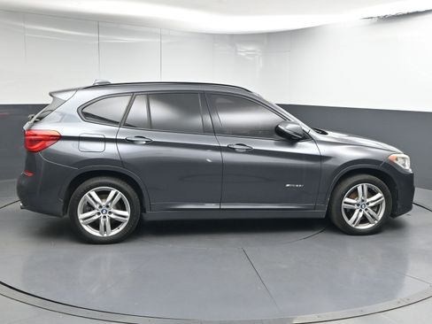Used 2017 BMW X1 sDrive28i image 5