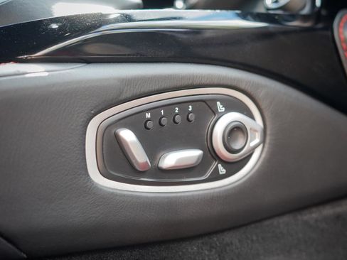 Used 2019 Aston Martin V8 Vantage Coupe RWD image 16