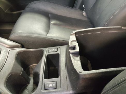 Used 2017 Nissan Rogue SL FWD image 26
