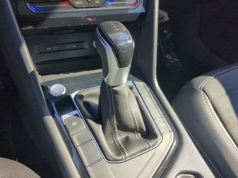 New 2026 Volkswagen Taos SE image 25