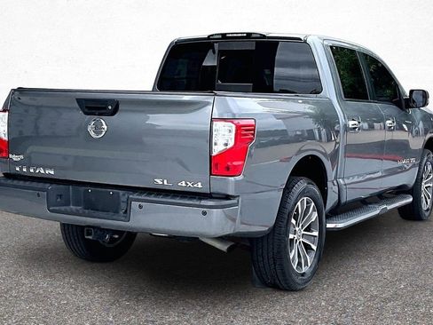 Used 2018 Nissan Titan SL AWD/4WD image 7