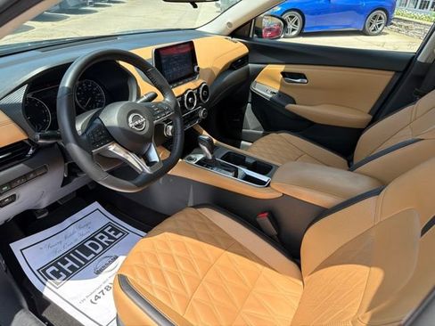 Used 2025 Nissan Sentra SV w/ SV Premium Package FWD image 10
