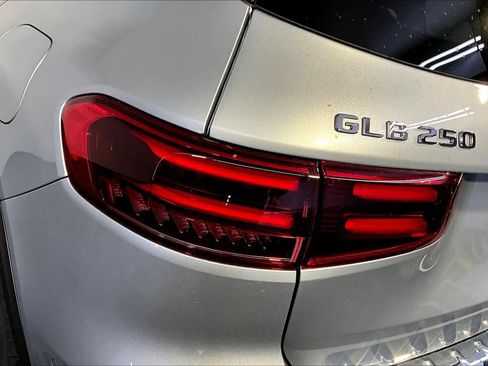 New 2026 Mercedes-Benz GLB 250 4MATIC image 5