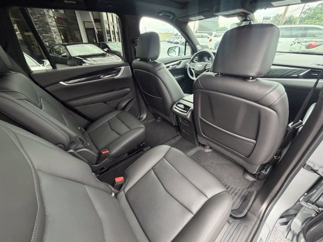 Used 2024 Cadillac XT6 Premium Luxury w/ LPO, Floor Liner Package AWD/4WD image 16
