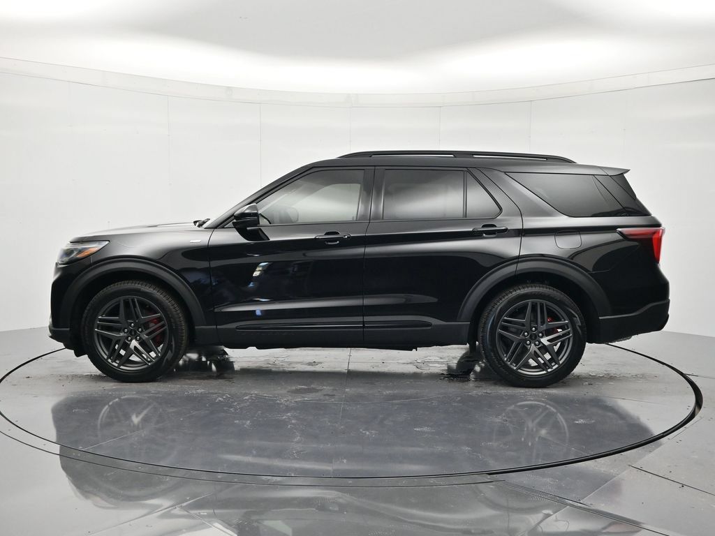 New 2026 Ford Explorer ST-Line w/ ST-Line Street Pack RWD image 8