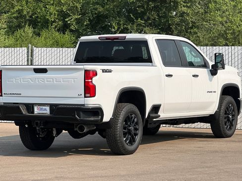 New 2026 Chevrolet Silverado 2500 LT w/ Trail Boss Package AWD/4WD image 4