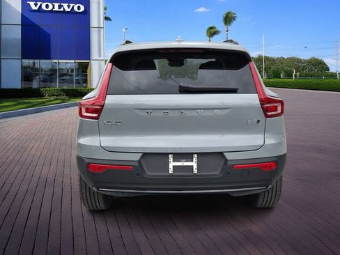 New 2026 Volvo XC40 B5 Plus w/ Protection Package Premier AWD/4WD image 6