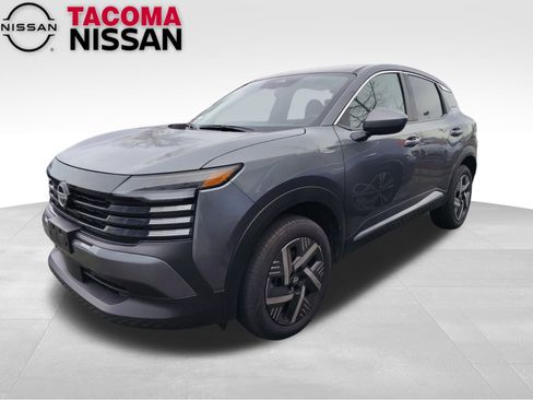 Used 2025 Nissan Kicks SV image 1