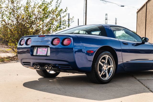 Used 2003 Chevrolet Corvette Coupe w/ Preferred Equipment Group RWD image 45