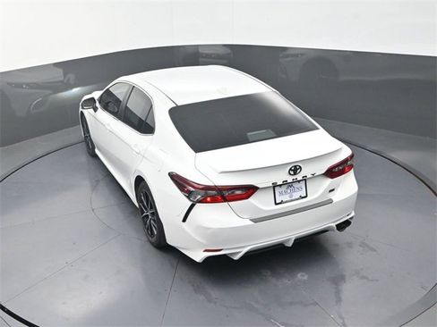 Used 2022 Toyota Camry SE image 21