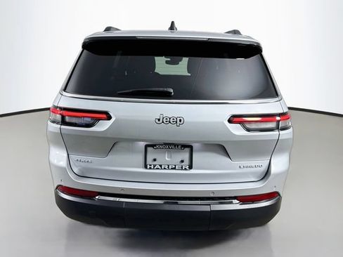 Used 2024 Jeep Grand Cherokee L Laredo w/ Trailer Tow Package AWD/4WD image 9