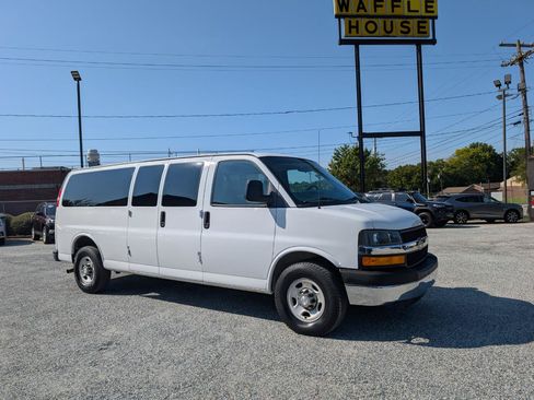 Used 2014 Chevrolet Express 3500 LT w/ LT Preferred Equipment Group RWD image 3