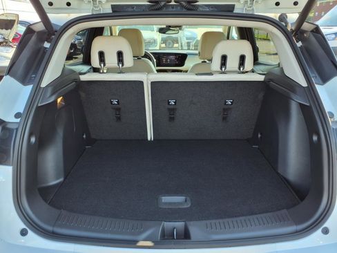 Used 2024 Buick Encore GX Avenir w/ Avenir Convenience Package image 8