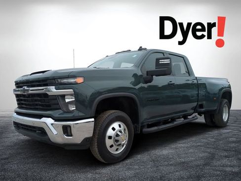 Used 2025 Chevrolet Silverado 3500 LT w/ Safety Package image 8