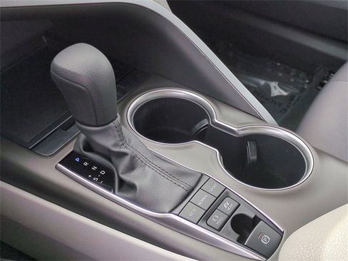 Used 2023 Toyota Camry LE image 19