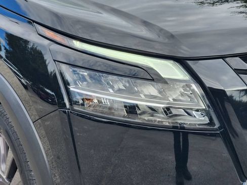 Used 2023 Nissan Pathfinder SL w/ SL Premium Package FWD image 10