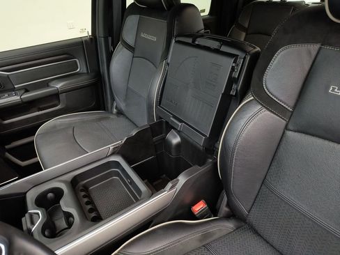 Used 2024 RAM 2500 Laramie w/ Night Edition image 31